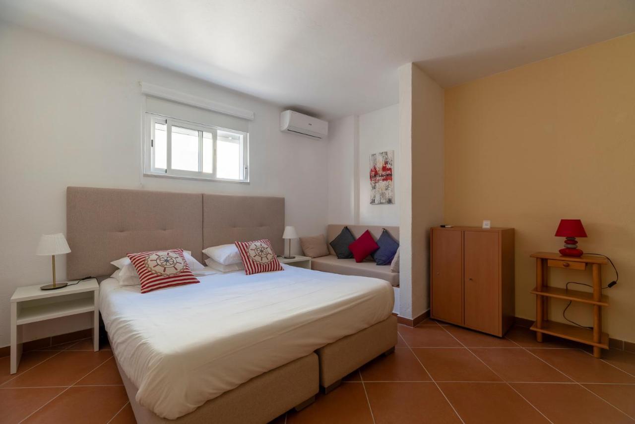 Manta Guest - Bed & Breakfast มันตาโรตา ภายนอก รูปภาพ